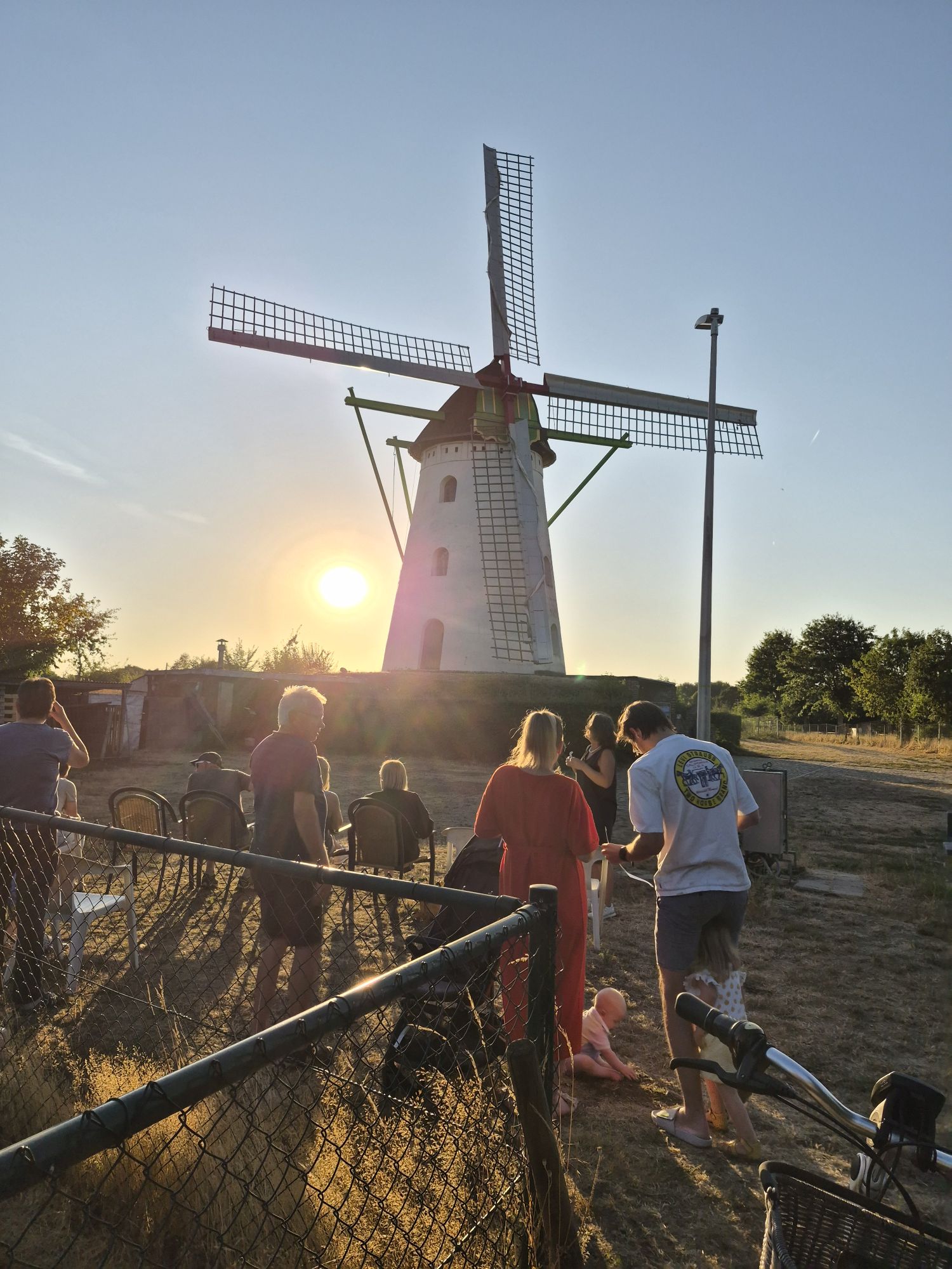 Zonsverduistering aan de molen