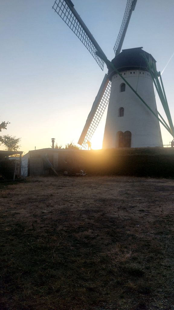 Zonsverduistering aan de molen